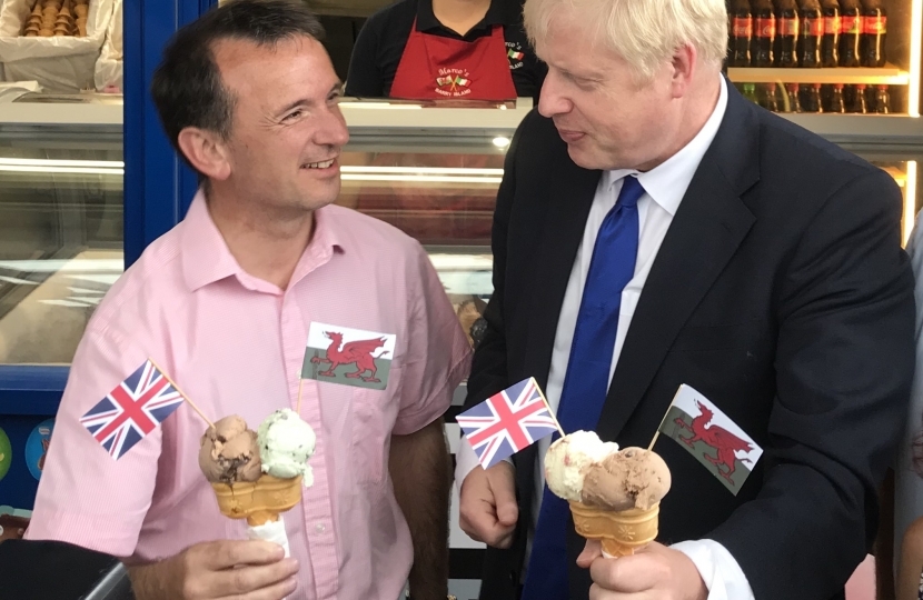 Alun Cairns and Boris at Barry Island